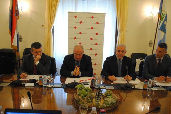 Flego: Državno zemljište i vojnu imovinu staviti u funkciju gospodarskog razvoja