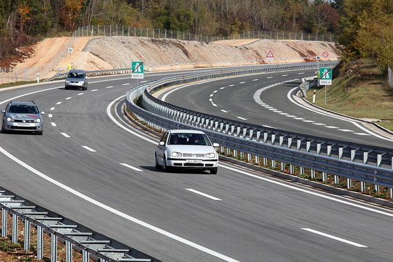 Nijemac na Ipsilonu išao 219 km/h, odmah platio 4.000 kuna