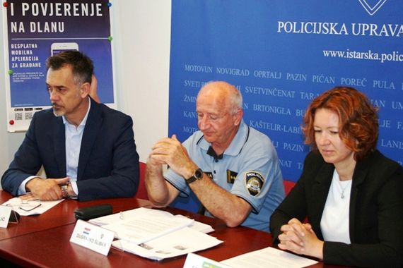 Na Dan ljubaznosti u prometu stanite i pješacima kažite: Izvolite!