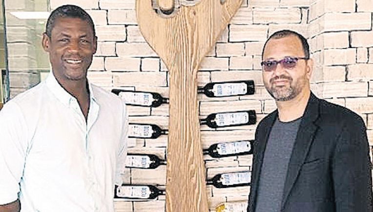 Suvlasnici Mundoake u novom restoranu - Jimi Pierre Antoine i Tom Novak (foto: Poslovni.hr)
