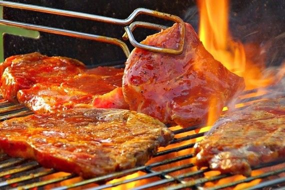 Spremao roštilj i zapalio susjednu baraku