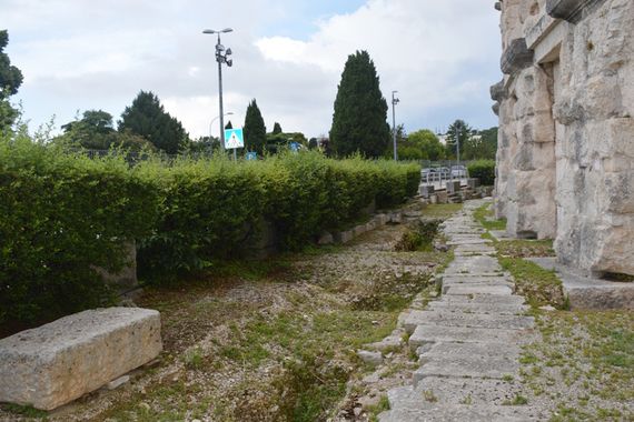 Uklanja se ogradni zid ispred Arene