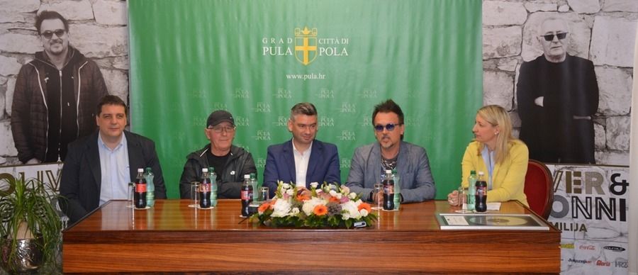 S konferencije za tisak