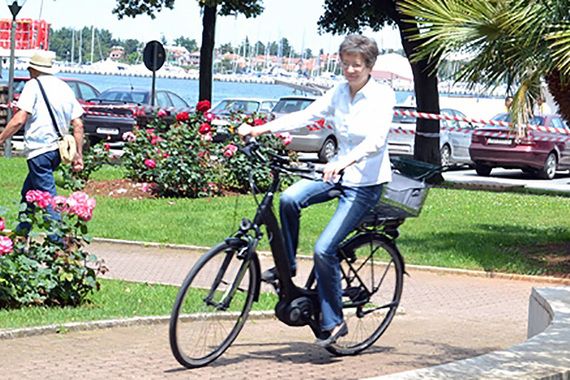 Grad Umag za svoje djelatnike nabavio električni bicikl