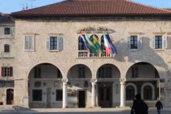 Od ponedjeljka novo radno vrijeme za primanje stranaka u Gradu Puli