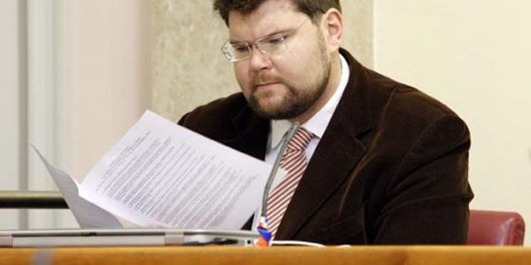 Peđa Grbin: Filozofiraju, a nisu pročitali propise