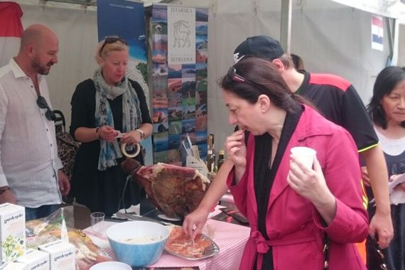 Brisel: Tvrtke iz Buzeta, Labina i Baderne predstavile svoje delicije 