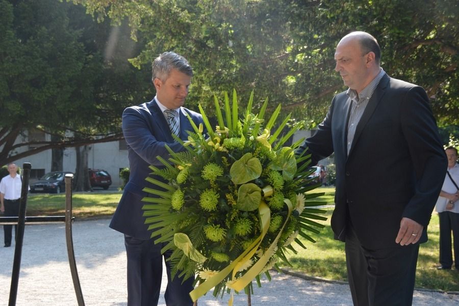 Polaganje vijenca
