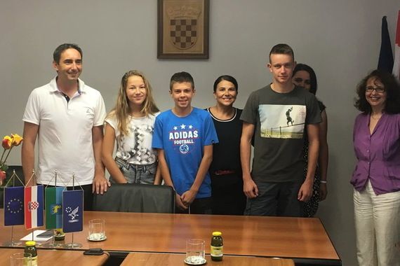 Medulin: Učenici s najvišim prosjekom u svih osam godina dobili tablete