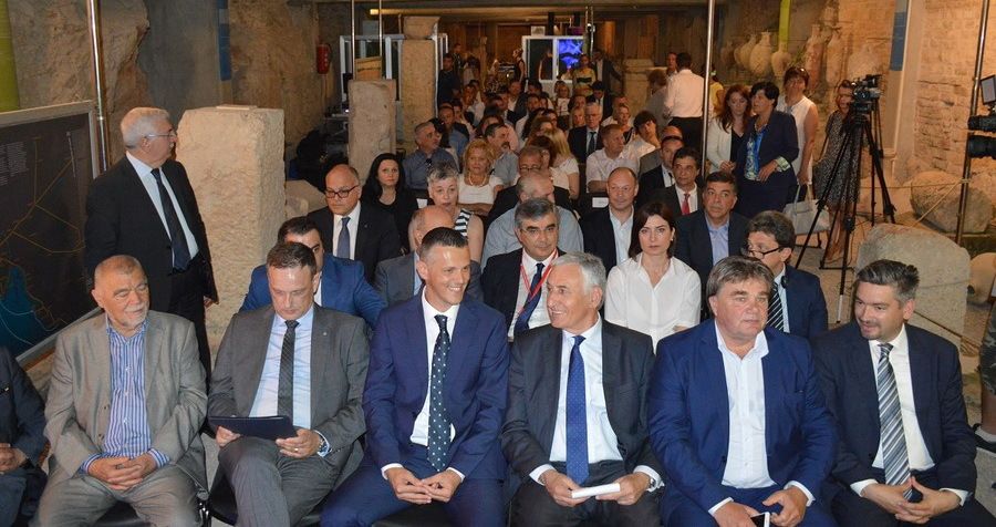 Sa svečanosti u prostorijama rimskog amfiteatra u Puli