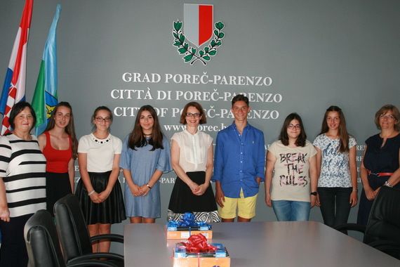 Poreč nagradio učenike koji su sve petice imali u svim razredima osnovne škole