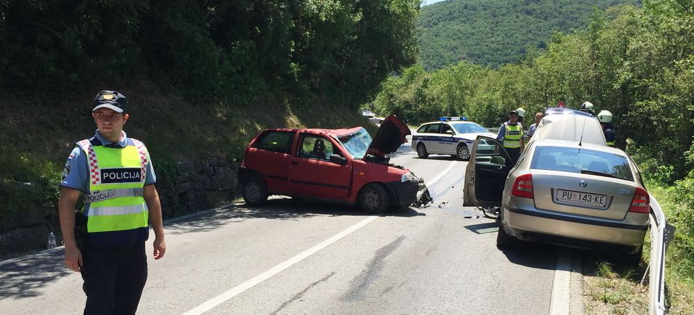 Nesreća se dogodila između skretanja za Ripendu i Principi