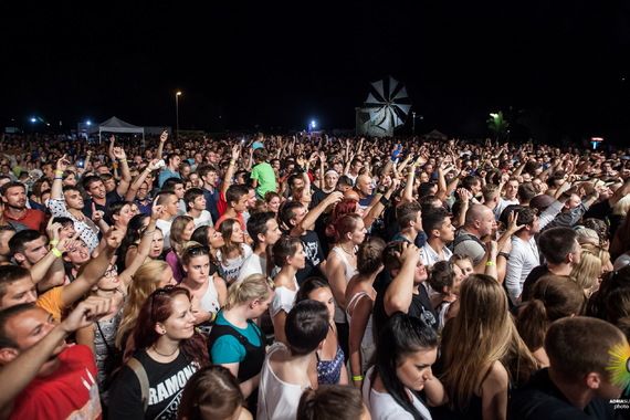 Fenomenalna noć u Medulinu uz Dubiozu kolektiv i Hladno pivo