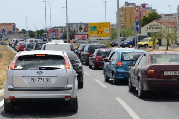 Ako ne morate, nemojte danas autom u centar Pule!