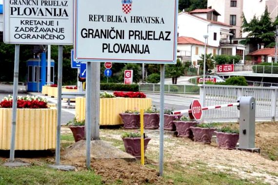 Talijan došao na granicu s kopiranom osobnom u plastičnom omotu