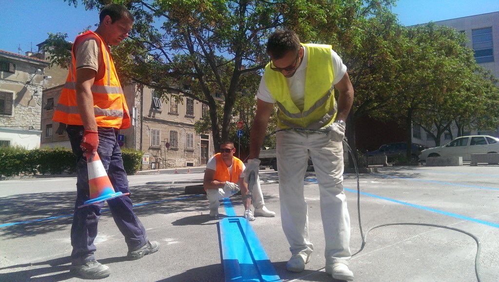 Donesena je i Odluka o lokacijama, organizaciji, naplati i kontroli parkiranja na javnim gradskim parkiralištima