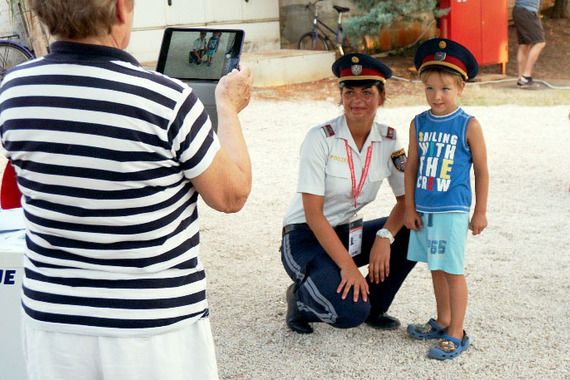 Turisti oduševljeni kad vide sunarodnjake u uniformi