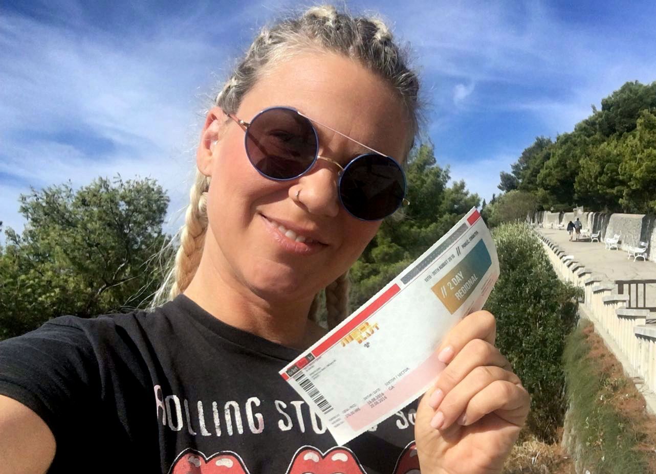 Petra Nižetić s kartom za ludi provod u Istri