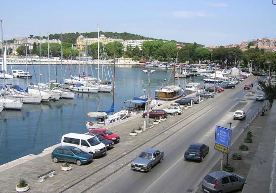 Od 10. travnja postupno smanjivanje protočnosti prometa na pulskoj rivi