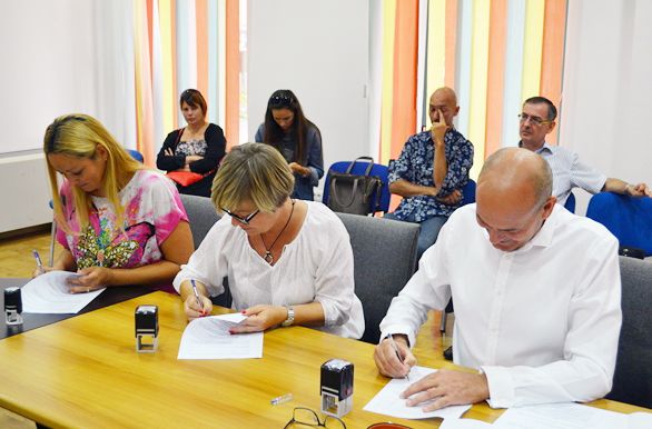 Ravnateljica vrtića "Duga" Marija Adamović, njena kolegica iz vrtića "Girotondo" Ondina Šimičić i gradonačelnik Umaga Vili Bassanese