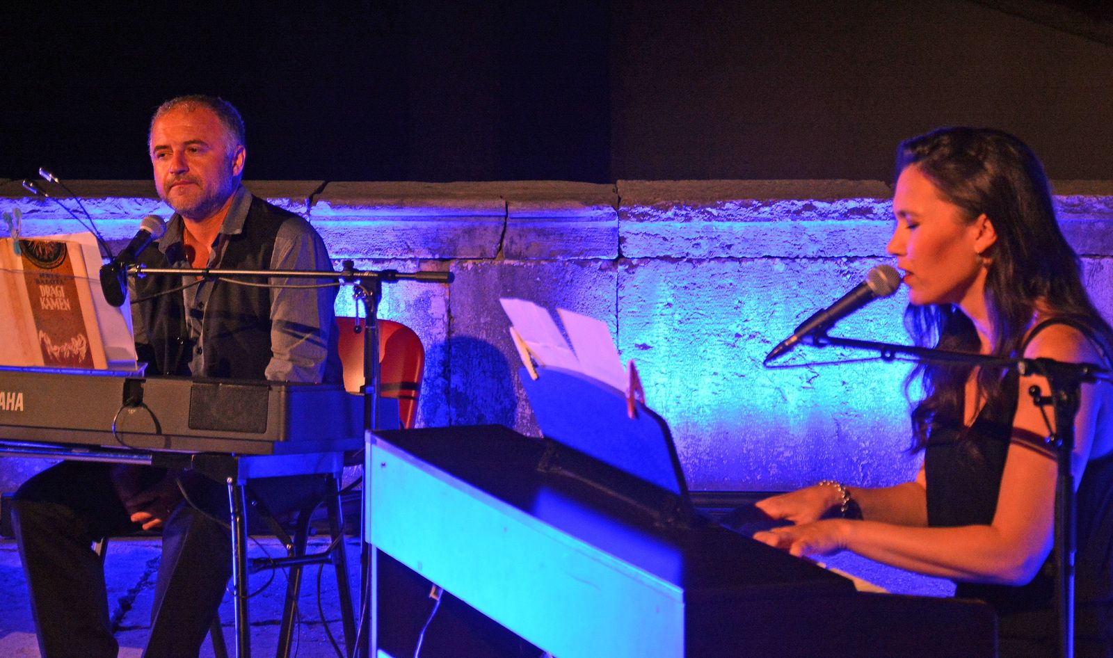 Bruno Krajcar i Lea Dekleva stvorili su bajkovitu atmosteru u drevnom Višnjanu (foto: Neven Lazarević)