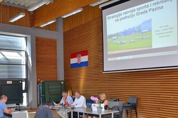 Grad Pazin: Recite nam što mislite o sportu
