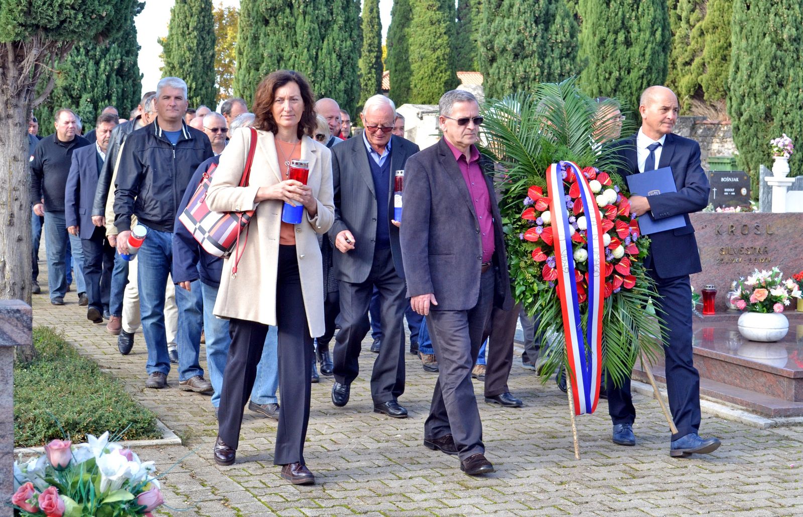 Vili Bassanese i predstavnici umaških udruga i institucija na obilježavanju Svih svetih