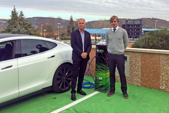 U Bujama otvorena punionica za električna vozila
