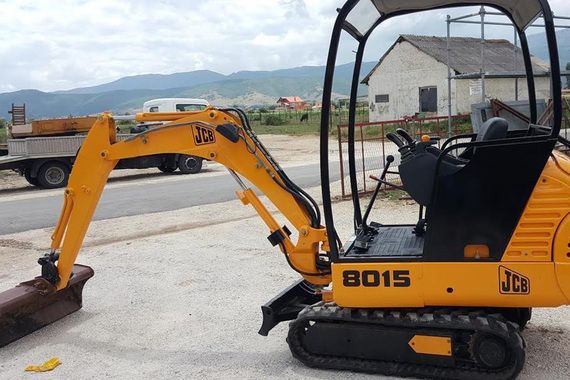 Preko interneta platio mini bager iz Irske, nije ga dobio