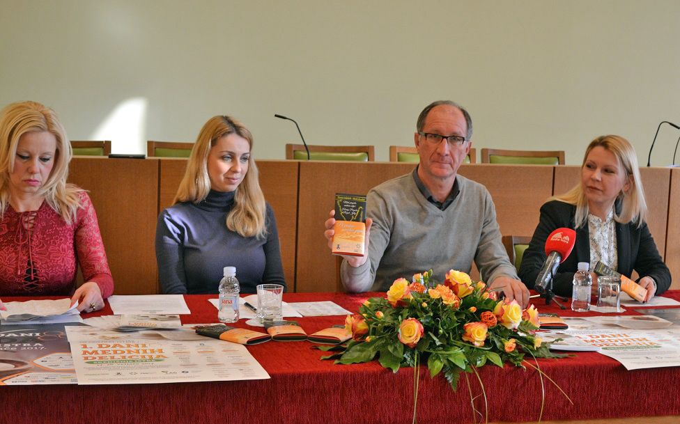 S konferencije povodom Dana meda