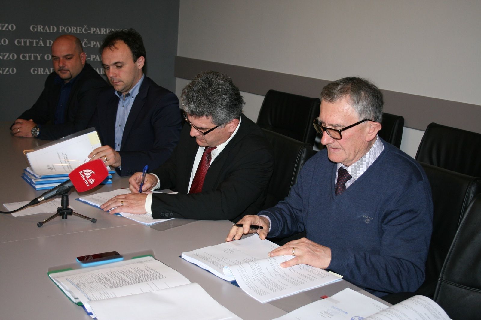 S potpisivanja ugovora o obnovi škole