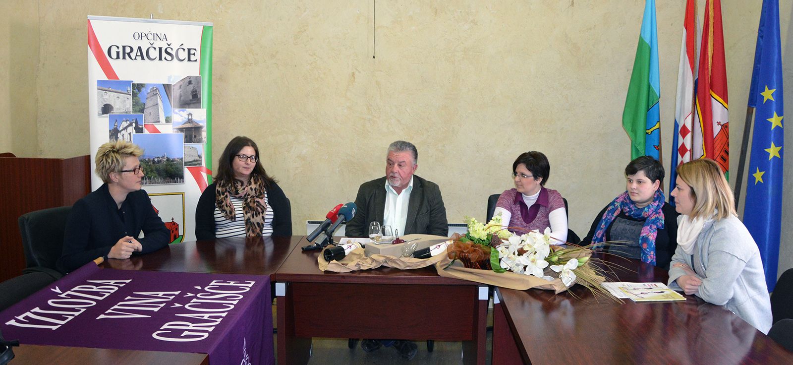 Aleana Mijadrušić, Laura Širol, Ivan Mijandrušić, Nensi Fonović Rade, Romina Radeka i Natali Aničić