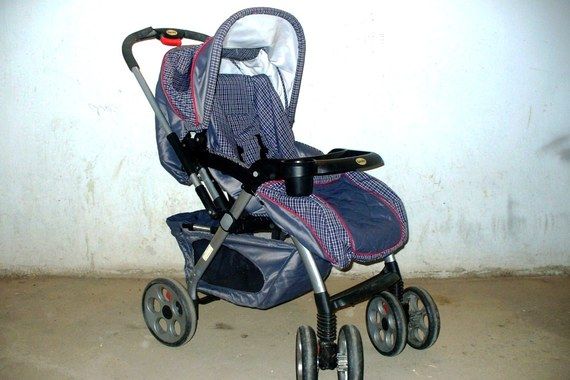 Puljanka iz prostorija ambulante ukrala dječja kolica