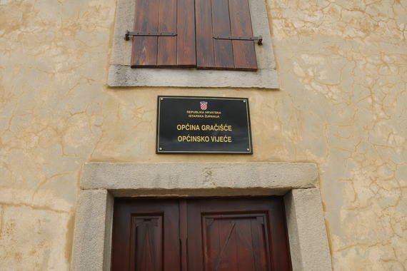 Pri kraju obnova stare škole u Milotskom Brijegu