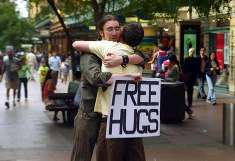 Udruga Zum i Centar za mlade traže volontere za akciju Free hug