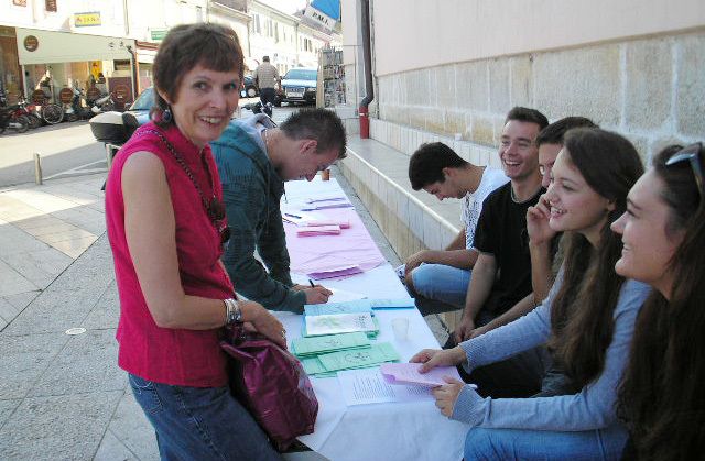 Budući ugostitelji dijelili recept za EU ručak na četiri jezika