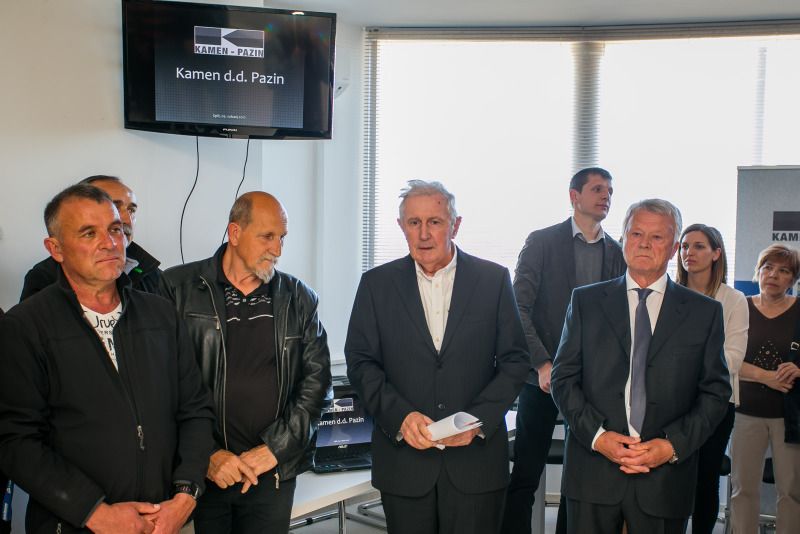 Direktor Kamena Karmelo Krebel na otvaranju izložbenog salona