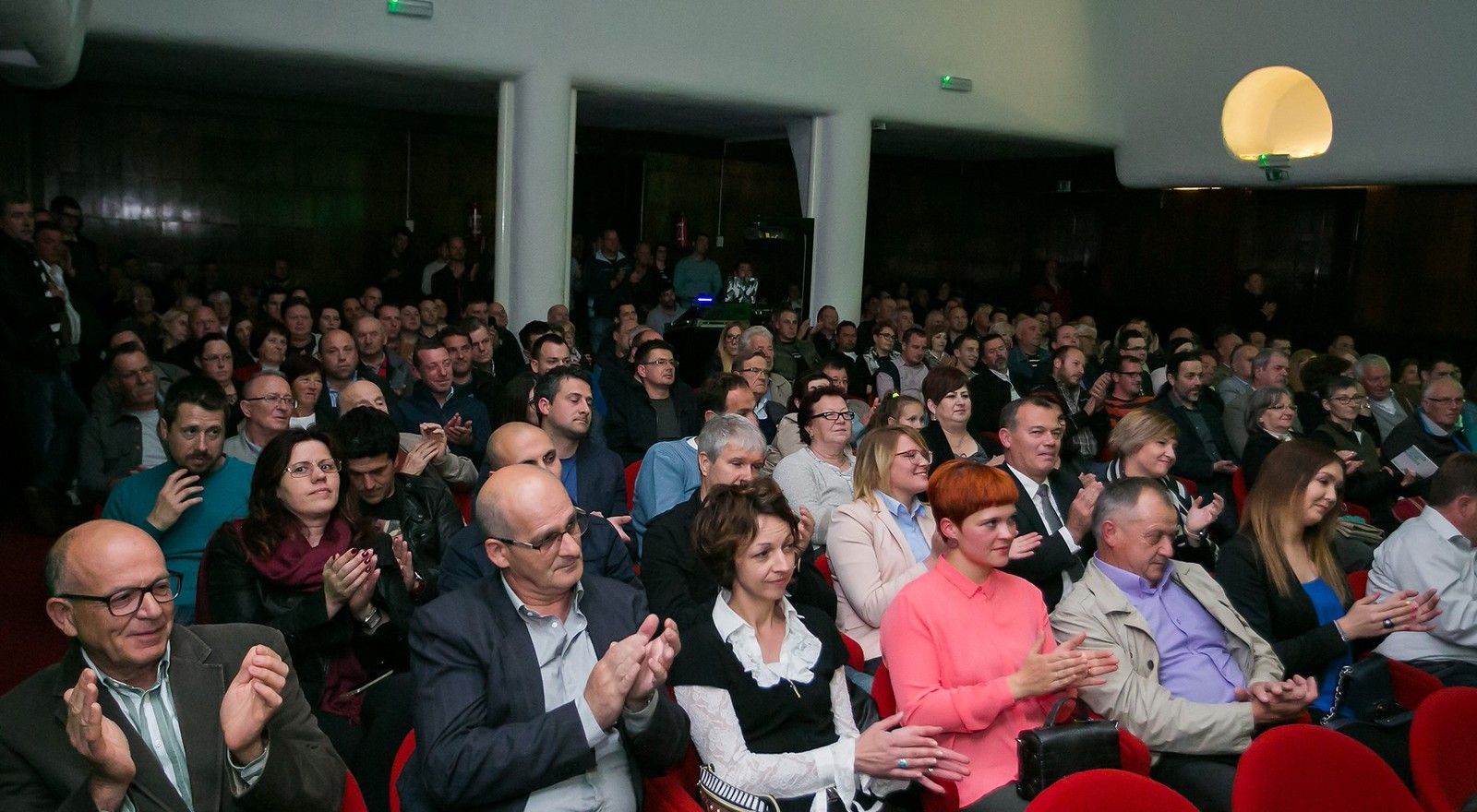 s buzetske tribine