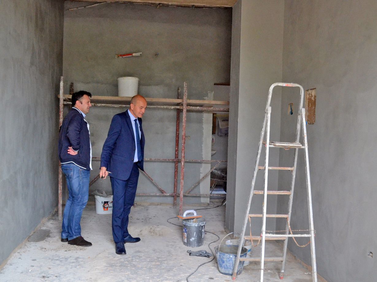 Valdi Buršić i Vili Bassanese u obilasku radova
