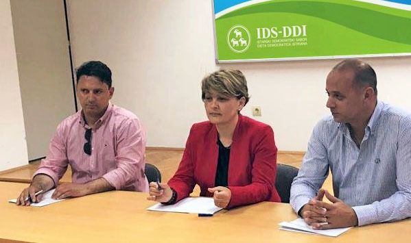 Predsjednica IDS-a Poreča Sanja Oplanić, predsjednik Izbornog stožera Ronald Žužić i koordinator izbora porečkog IDS-a Kristijan Žužić