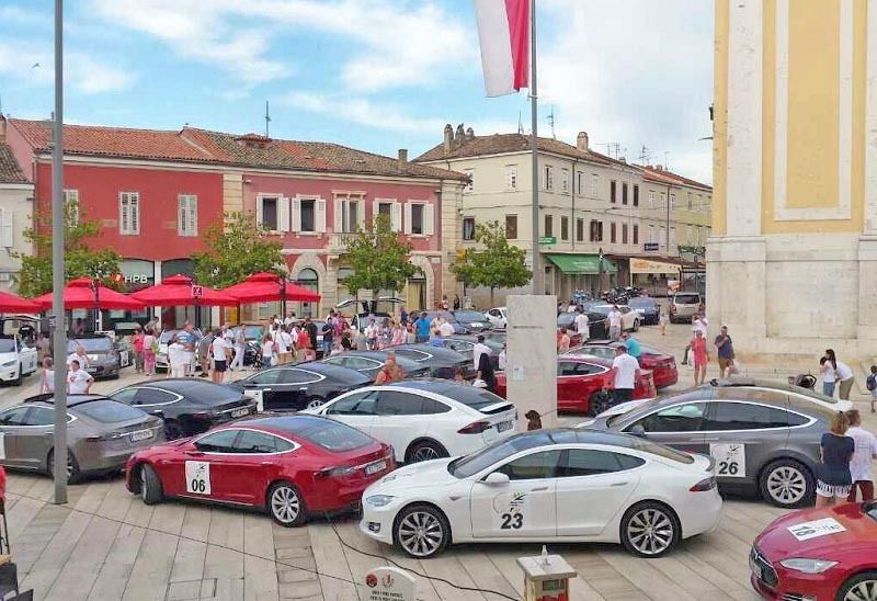 Električni ljepotani na četiri kotača u Poreču