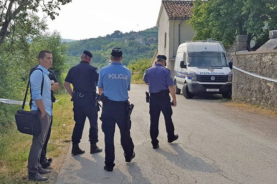 Kraj drame u Brkaču: Deložacija uspjela, selo bilo pod opsadom 
