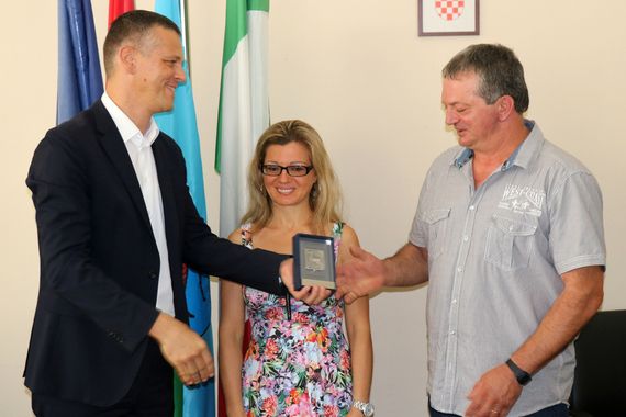 Župan s Deškovićima iz Grožnjana: Imaju najbolji OPG u Hrvatskoj
