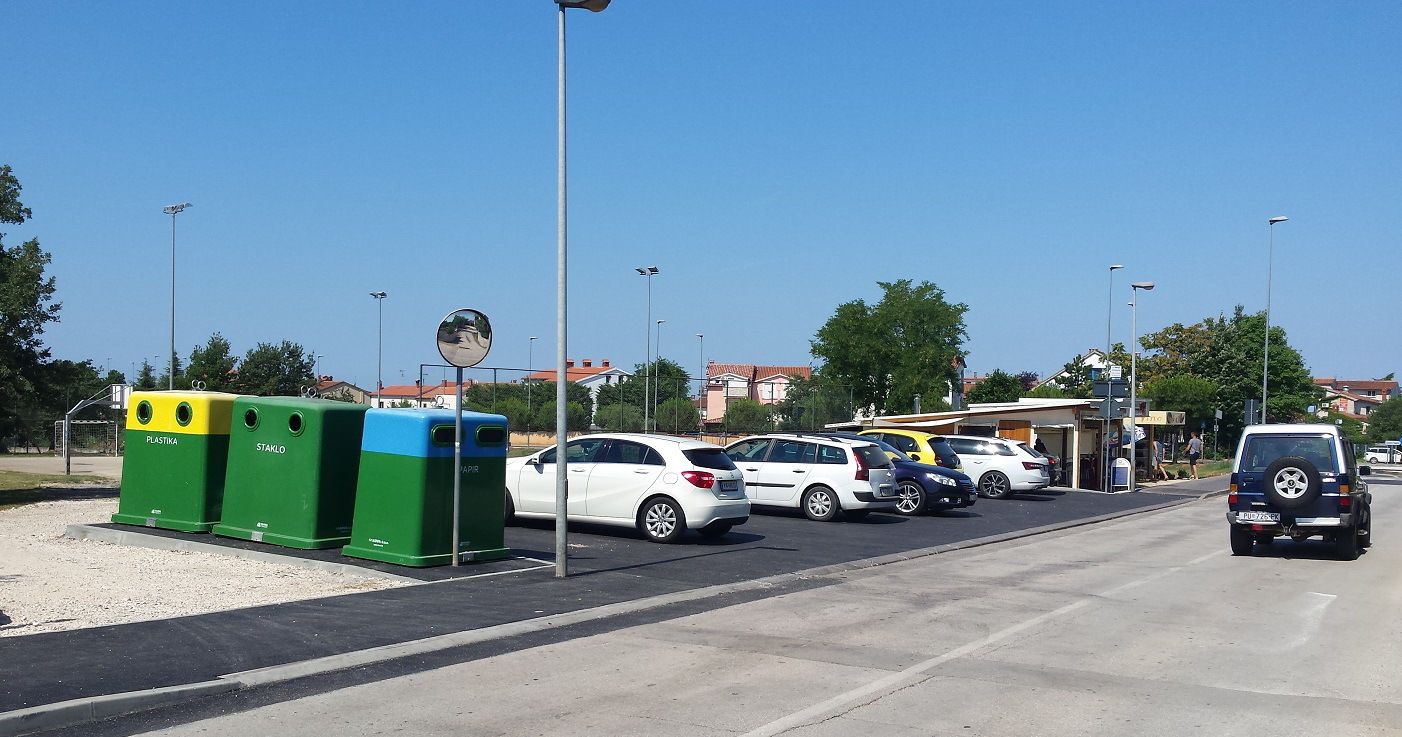 Parkiralište u Vranićima