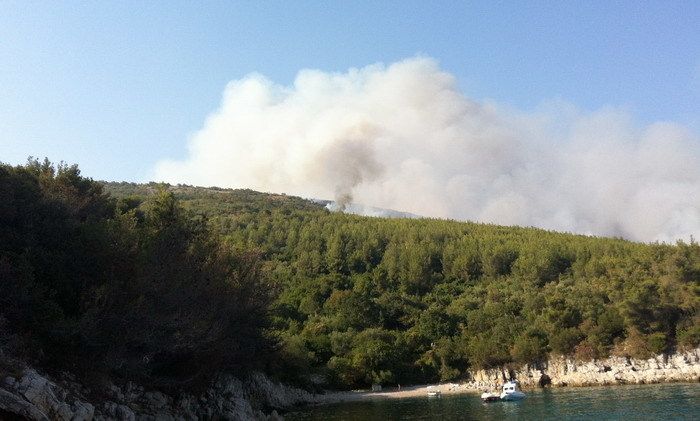 Požar kod Rapca izazvali maloljetnici?