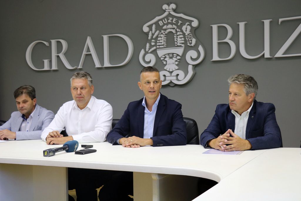Na konferenciji za novinare u Gradu Buzetu