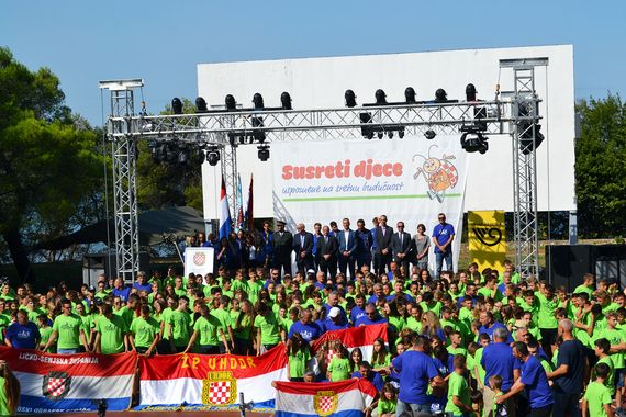 Ministar Medved otvorio Susrete djece hrvatskih branitelja u Savudriji