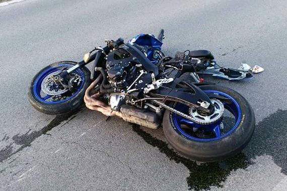 Motociklist teže ozlijeđen: Udario u stražnji dio auta