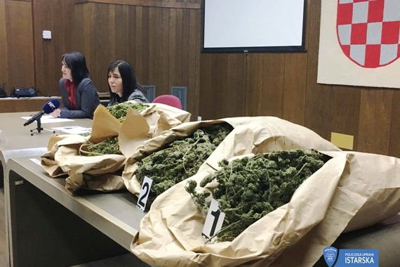 Umaški policajci zaplijenili 11 kilograma marihuane