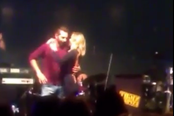 Maja se grlila s obožavateljem na Festivalu palačinki u Pazinu (video)